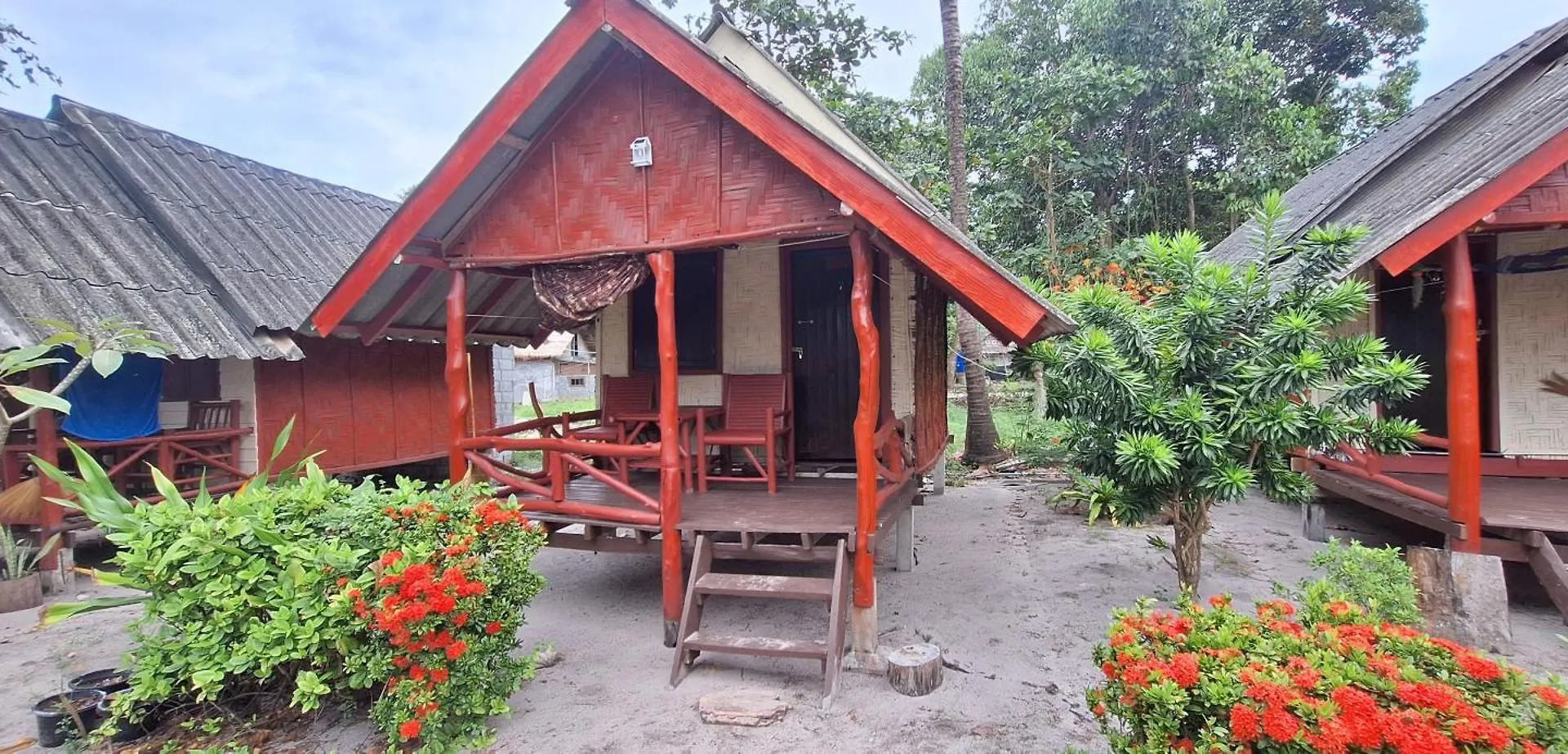 Breizh Cape Beach Bungalows Ko Lanta Thaïlande