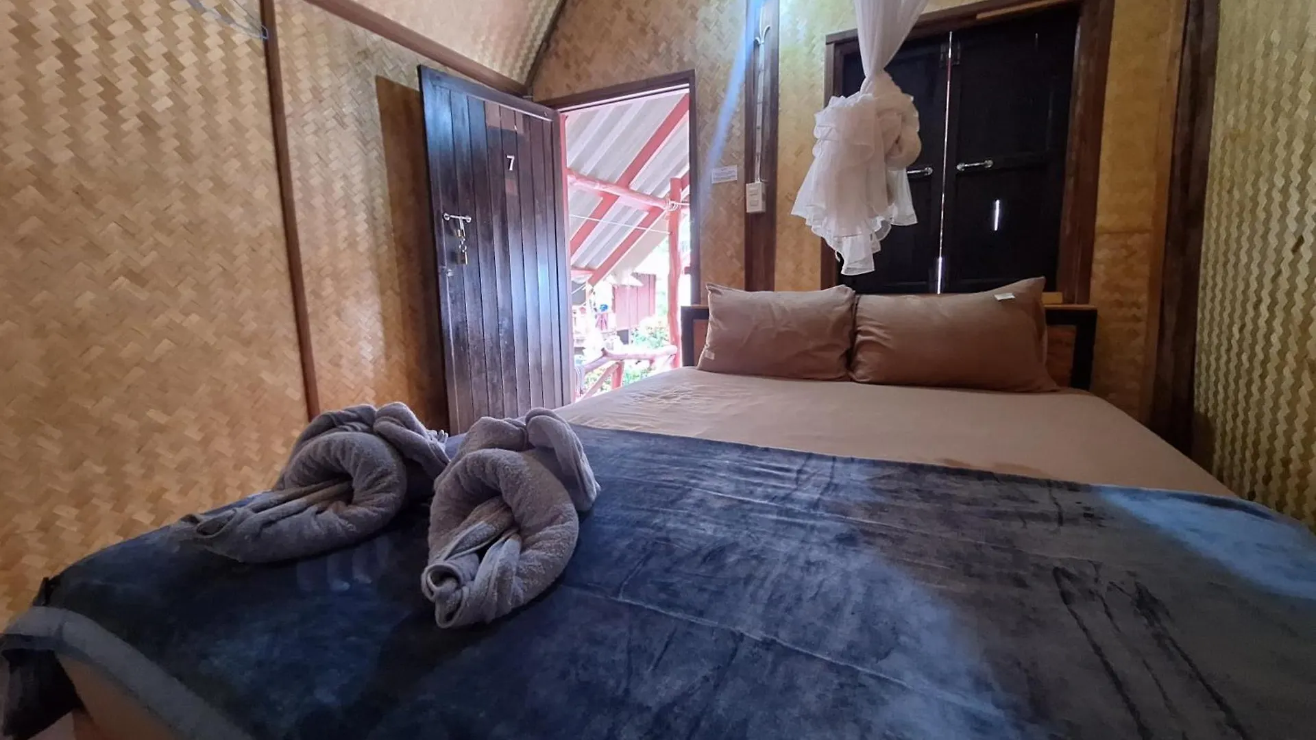 Lodge Breizh Cape Beach Bungalows Ko Lanta Thaïlande